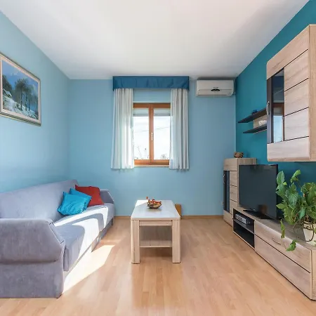 Two-bedroom In * Kaštelir